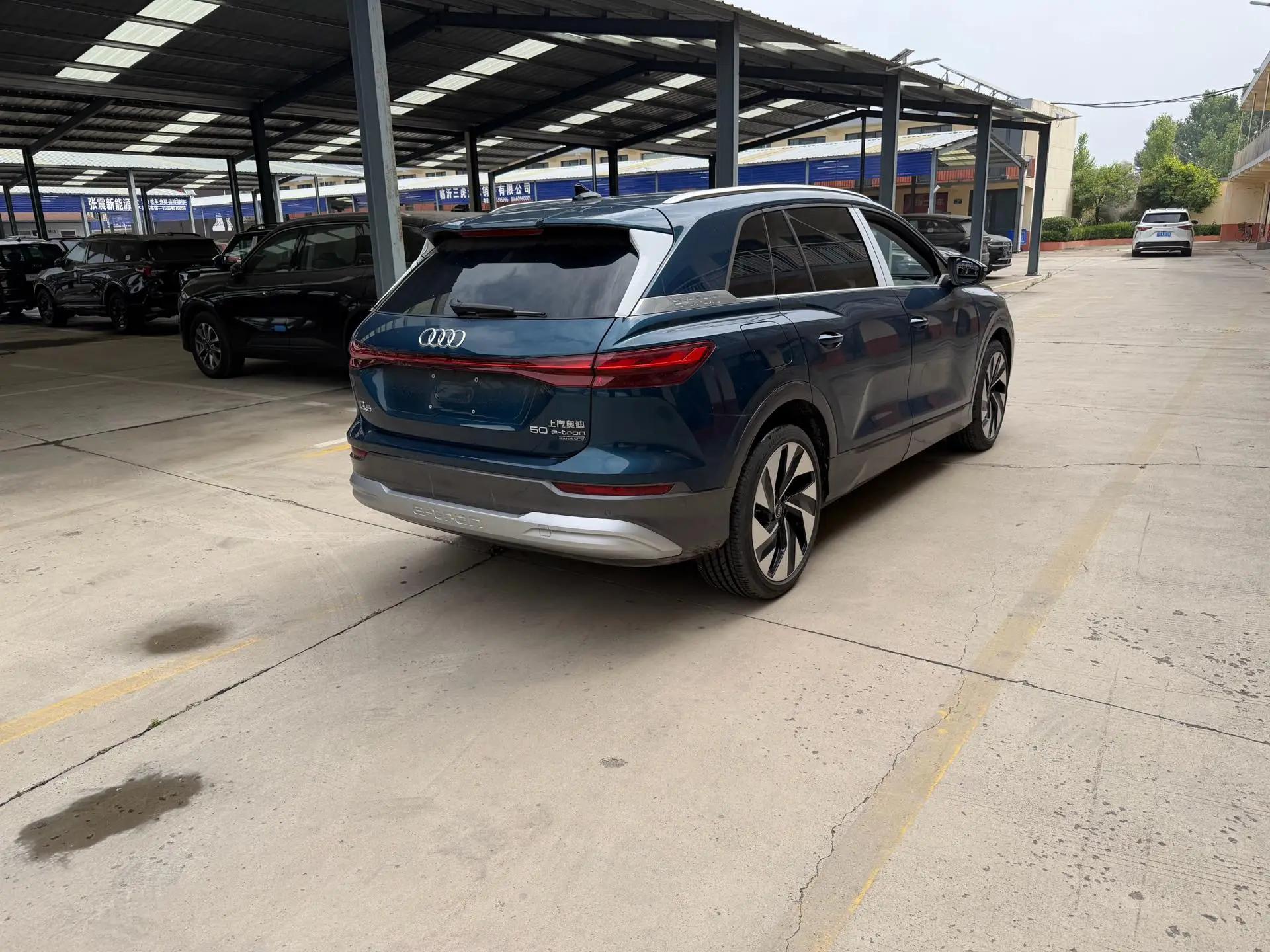 Audi 2024 Q5 e-tron 50 Quattro glorious royal suit automatic gear 5