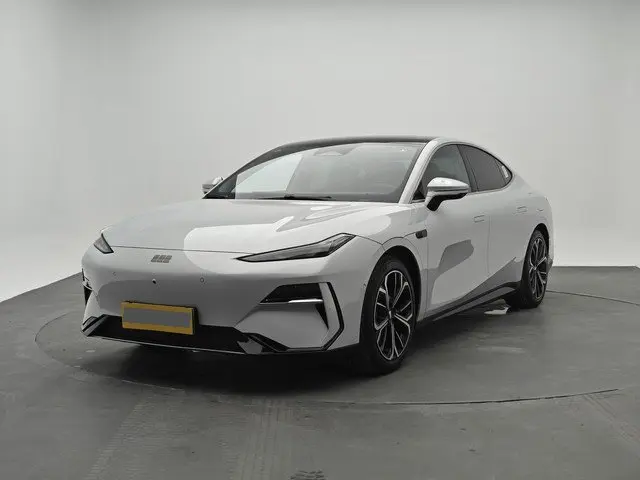 Geely Galaxy 2025 Model E8 700km Long-Range Intelligent Driving Version Automatic