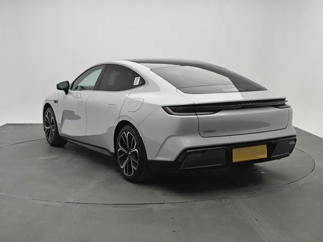 Geely Galaxy 2025 Model E8 700km Long-Range Intelligent Driving Version Automatic 5