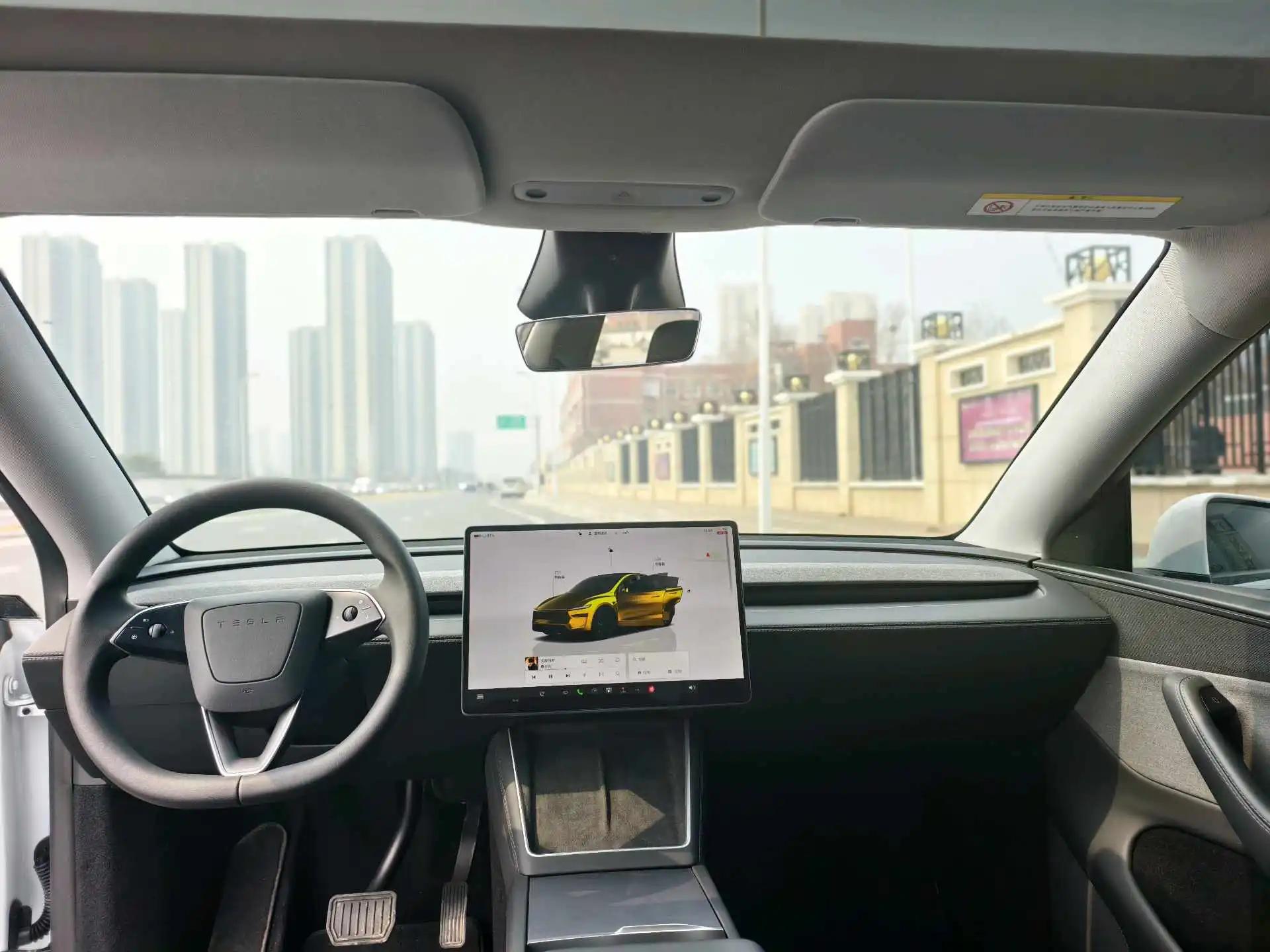 Tesla 2025 Model Y long endurance all-wheel drive version automatic transmission 6