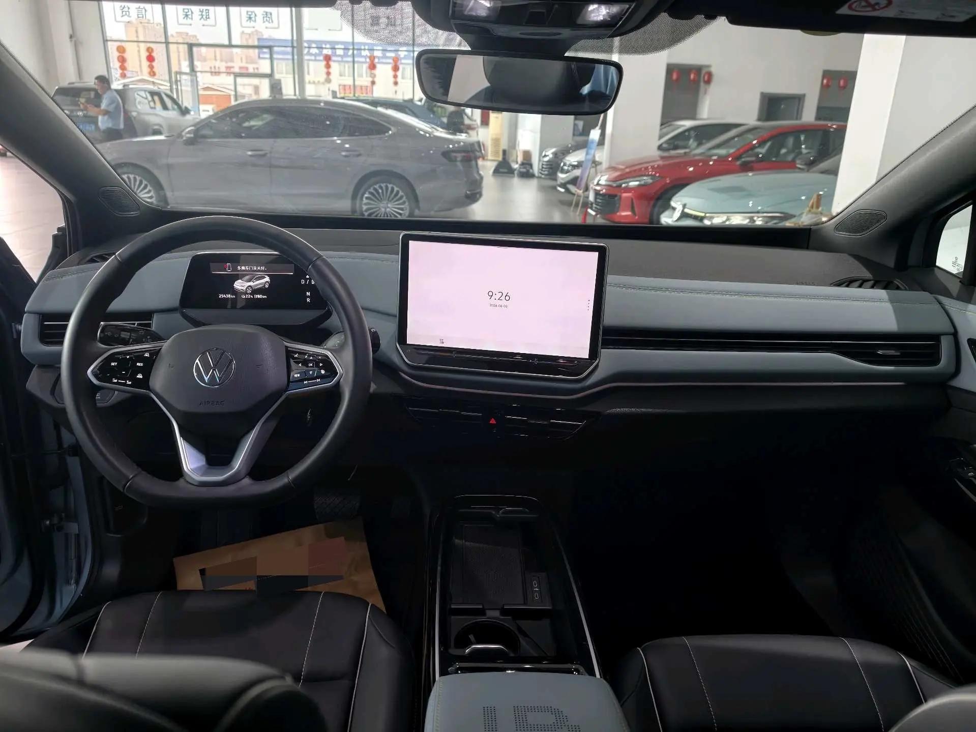 Volkswagen 2025 ID. 4 x Smart Model, Pure Intelligence Edition, Automatic Transmission 6