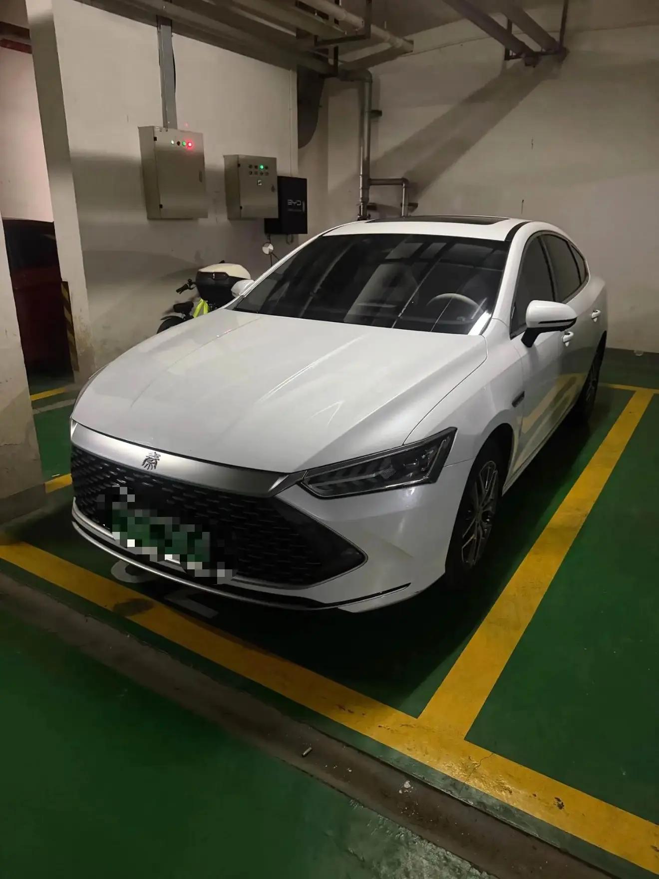 BYD 2023 Qin PLUS DM-i 1.5 stepless champion version excellent 120KM automatic gear