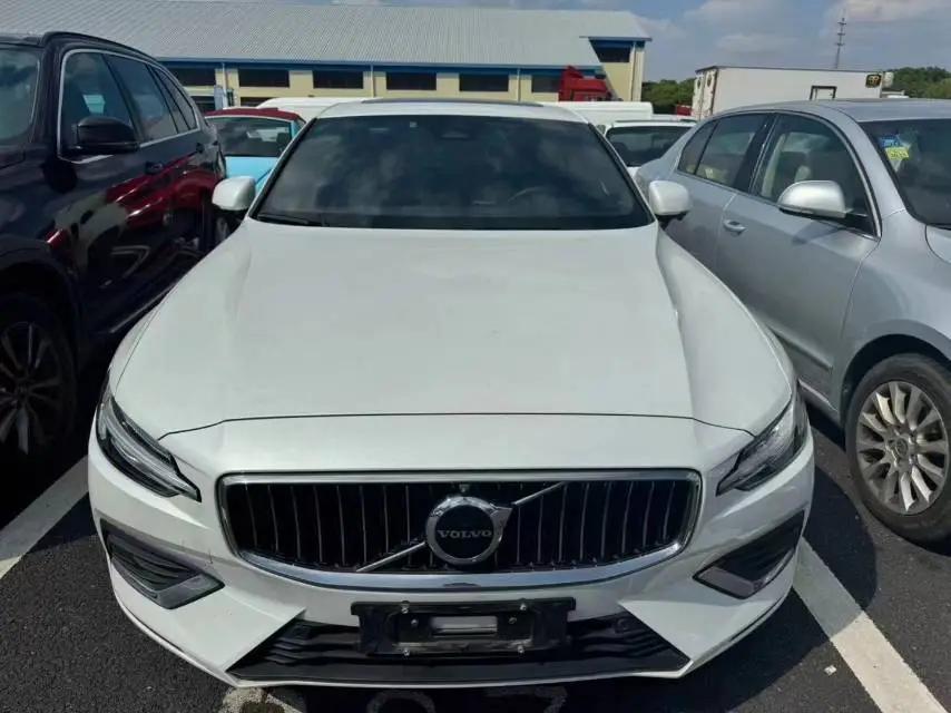 Volvo S60 2022 B4 Intelligent Luxury Edition 5