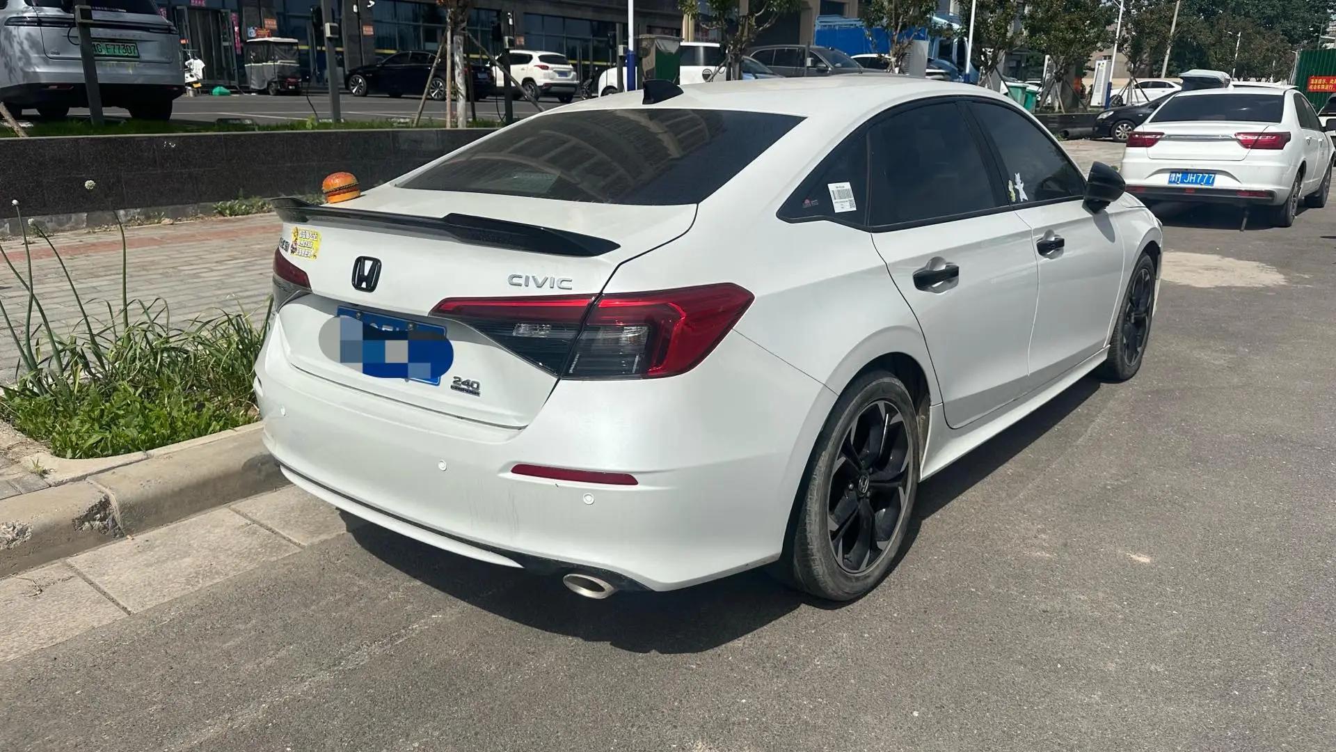Civic 2022 240TURBO CVT Combustion Edition 3