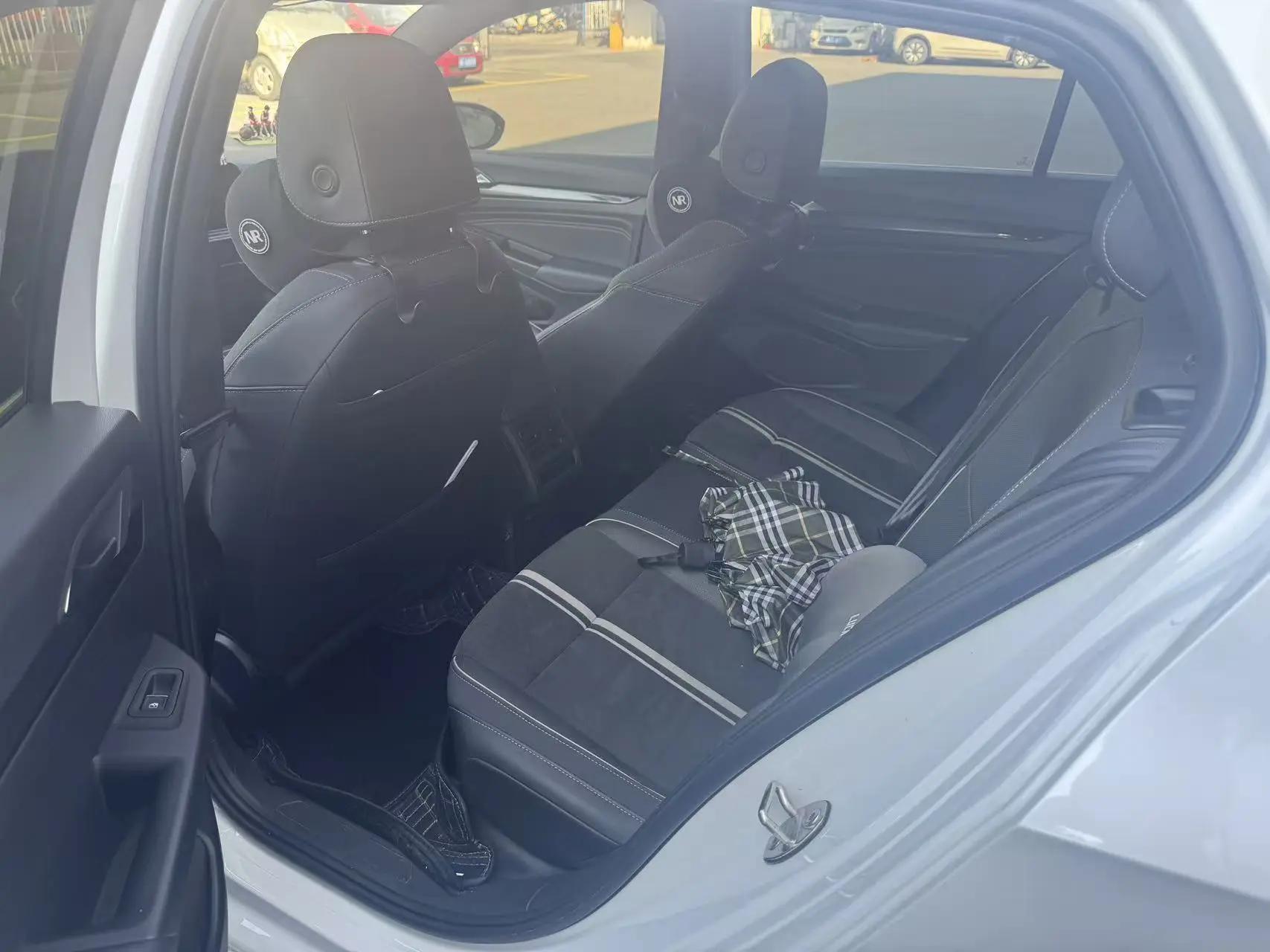 Volkswagen 2023 Golf 8 R-Line 1.4TSI 280TSI Automatic 3