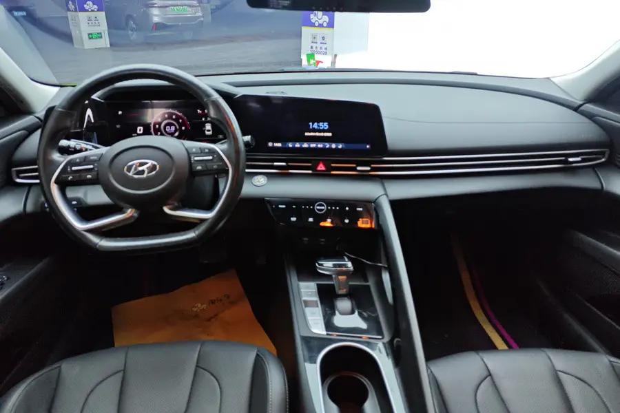 Elantra 2021 1.5L CVT LUX Prestige Edition 8