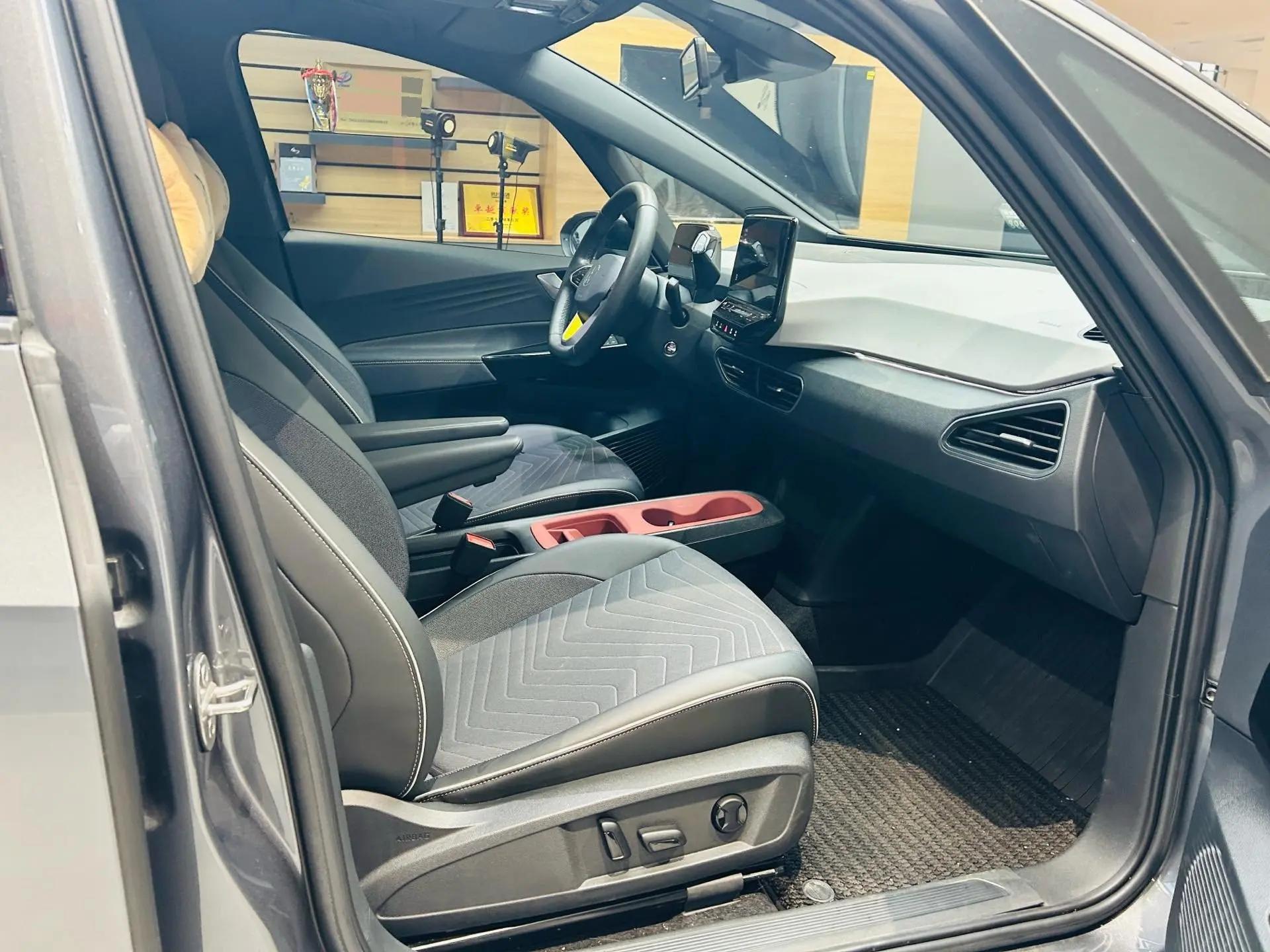 Volkswagen 2023 ID. 3 Upgraded Pure Smart Edition, Automatic Transmission 9
