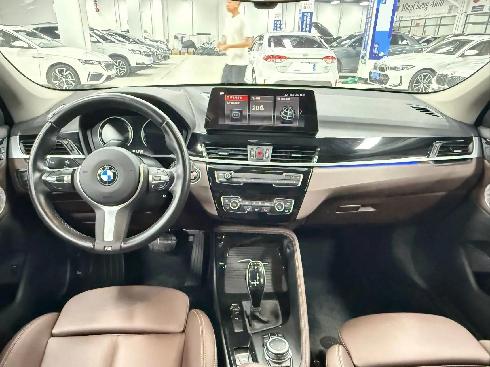 BMW X1 2022 sDrive20Li exclusive type 16