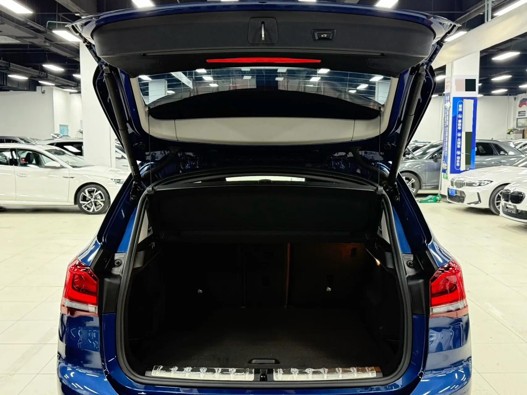 BMW X1 2022 sDrive20Li exclusive type 17