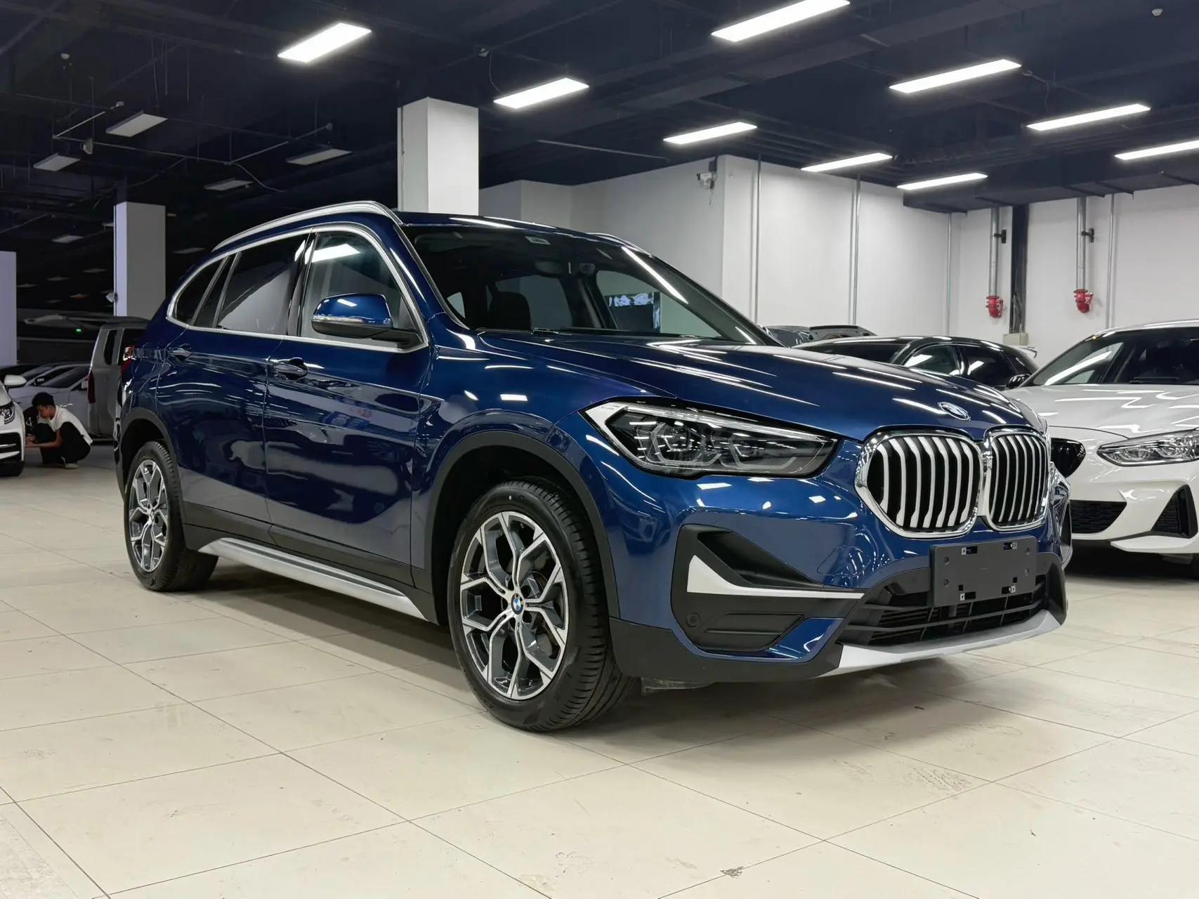 BMW X1 2022 sDrive20Li exclusive type 3