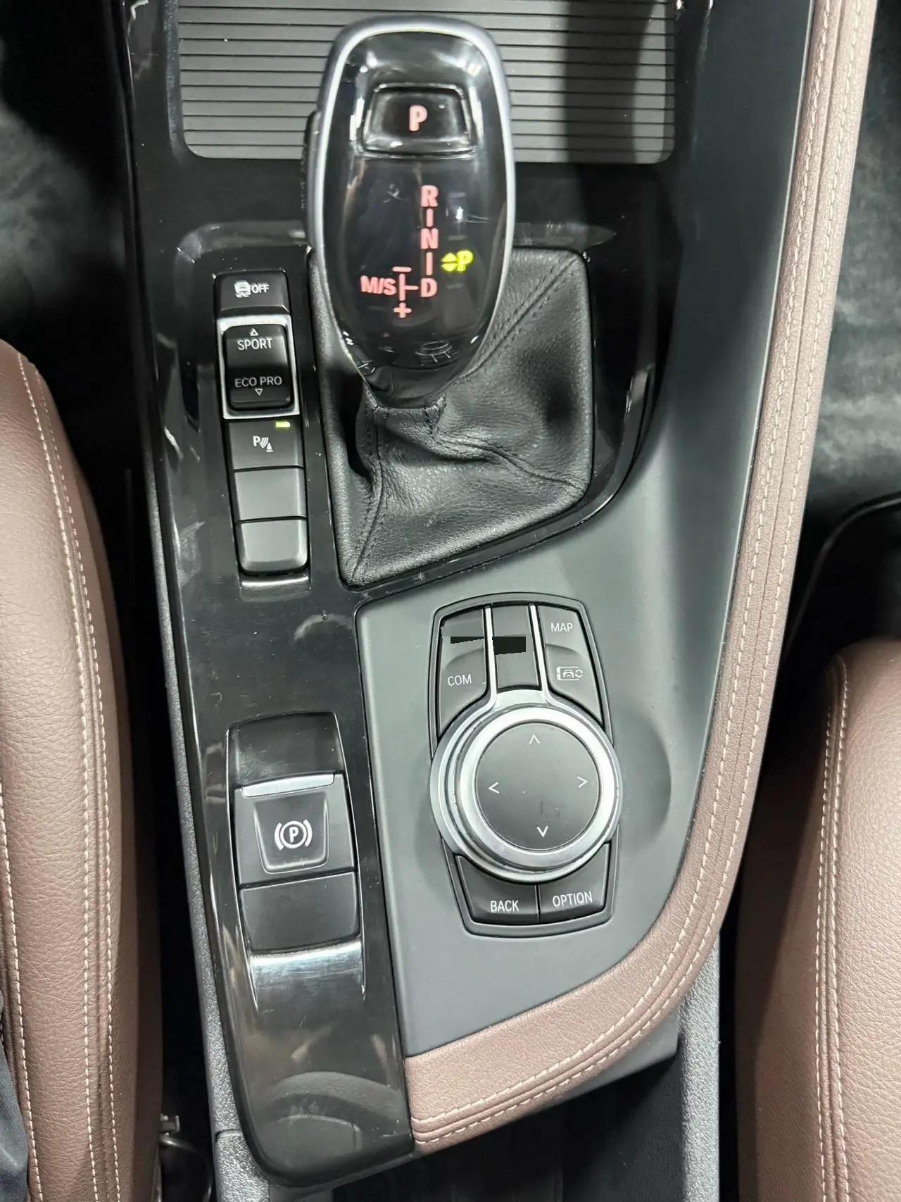 BMW X1 2022 sDrive20Li exclusive type 7