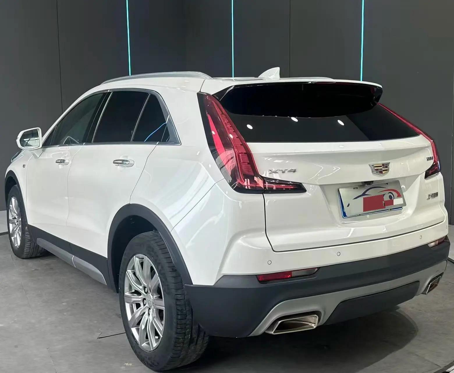 Cadillac XT4 2020 28T Two-Drive Leading Model 5