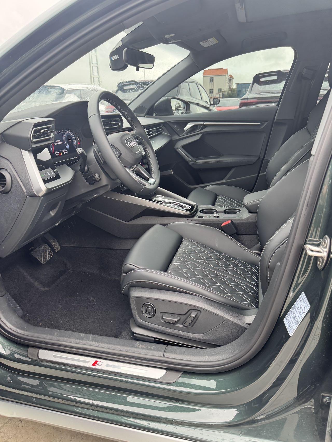 Audi 2025 A3 Sportback 1.5TFSI 35TFSI Flying Premium Automatic Gear 4