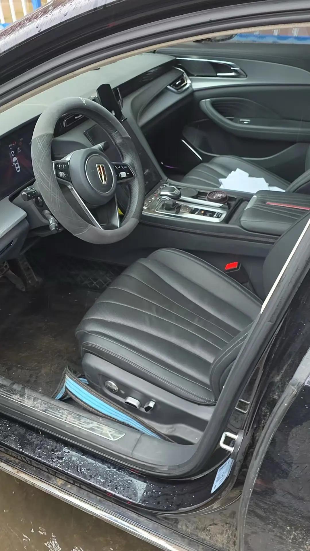 HongQi 2022 H5 48V 1.8TD Zhilian Qi Chang Edition Automatic Gear 4