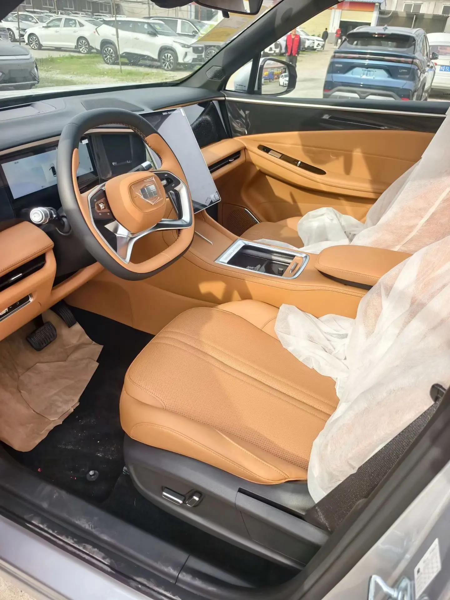 Geely Galaxy 2025 Model L7 EM-i 1.5 115km Long-Range Version Automatic 5