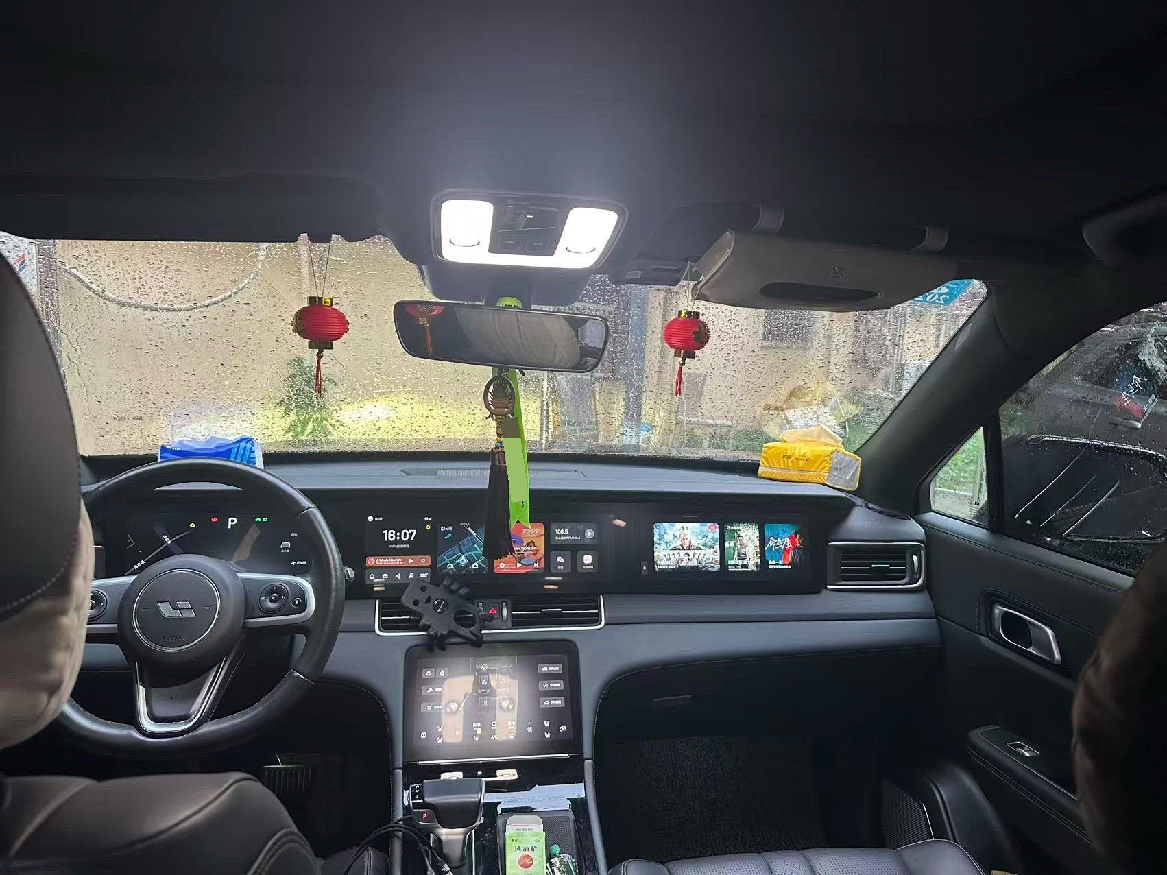 Li ONE 2020 extended 6-seat version 3