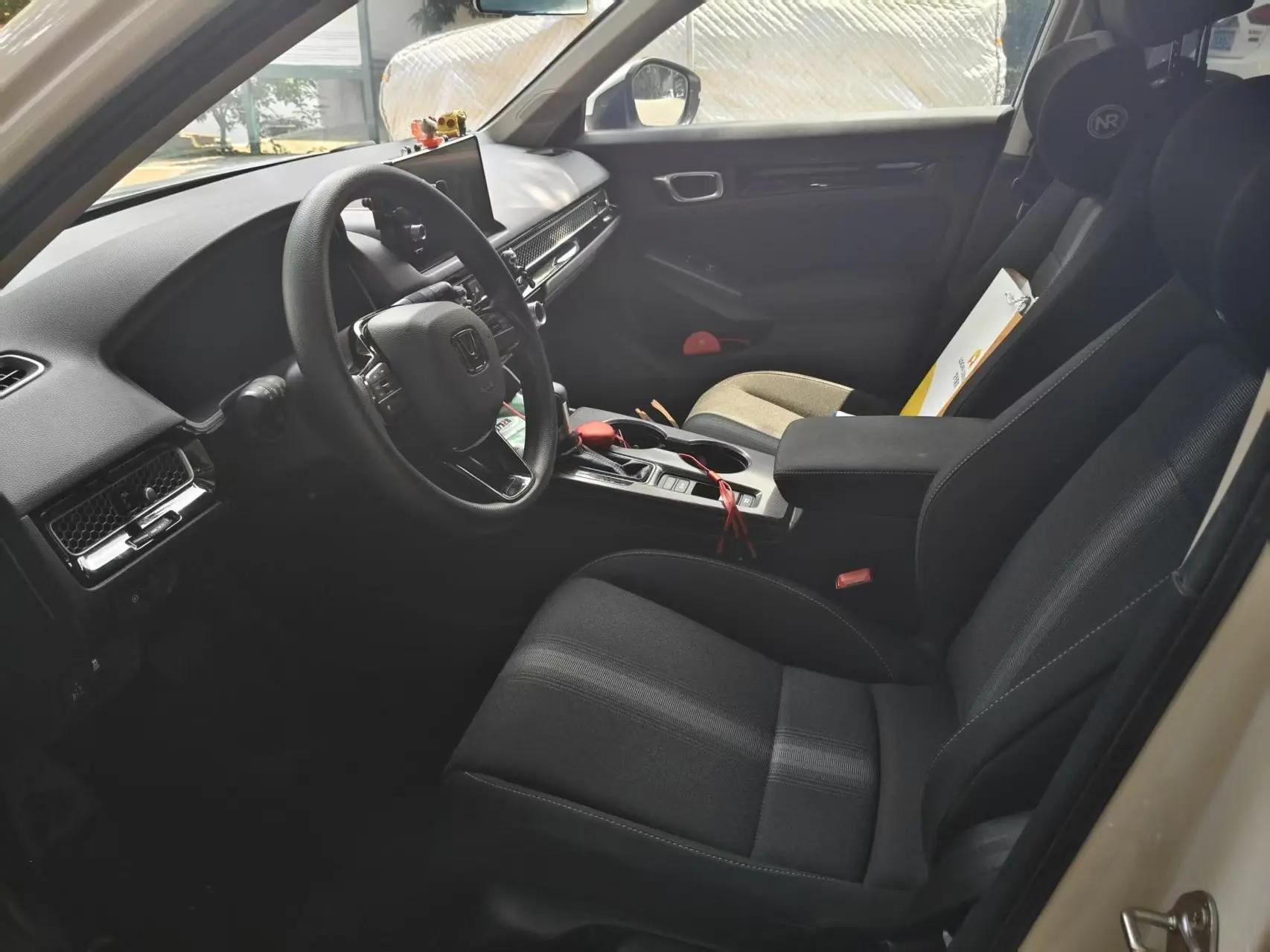 Honda 2023 Civic Hatchback 1.5T CVT 240TURBO Extreme Edition Automatic 3