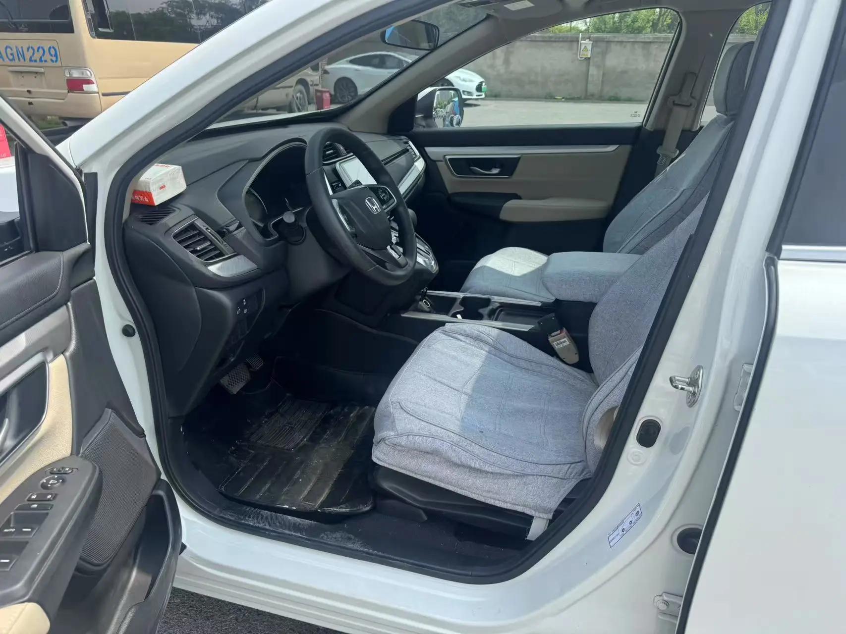 Honda CR-V 2019 Dazzling Edition 240TURBO CVT Two-Drive Comfort Edition National VI 8