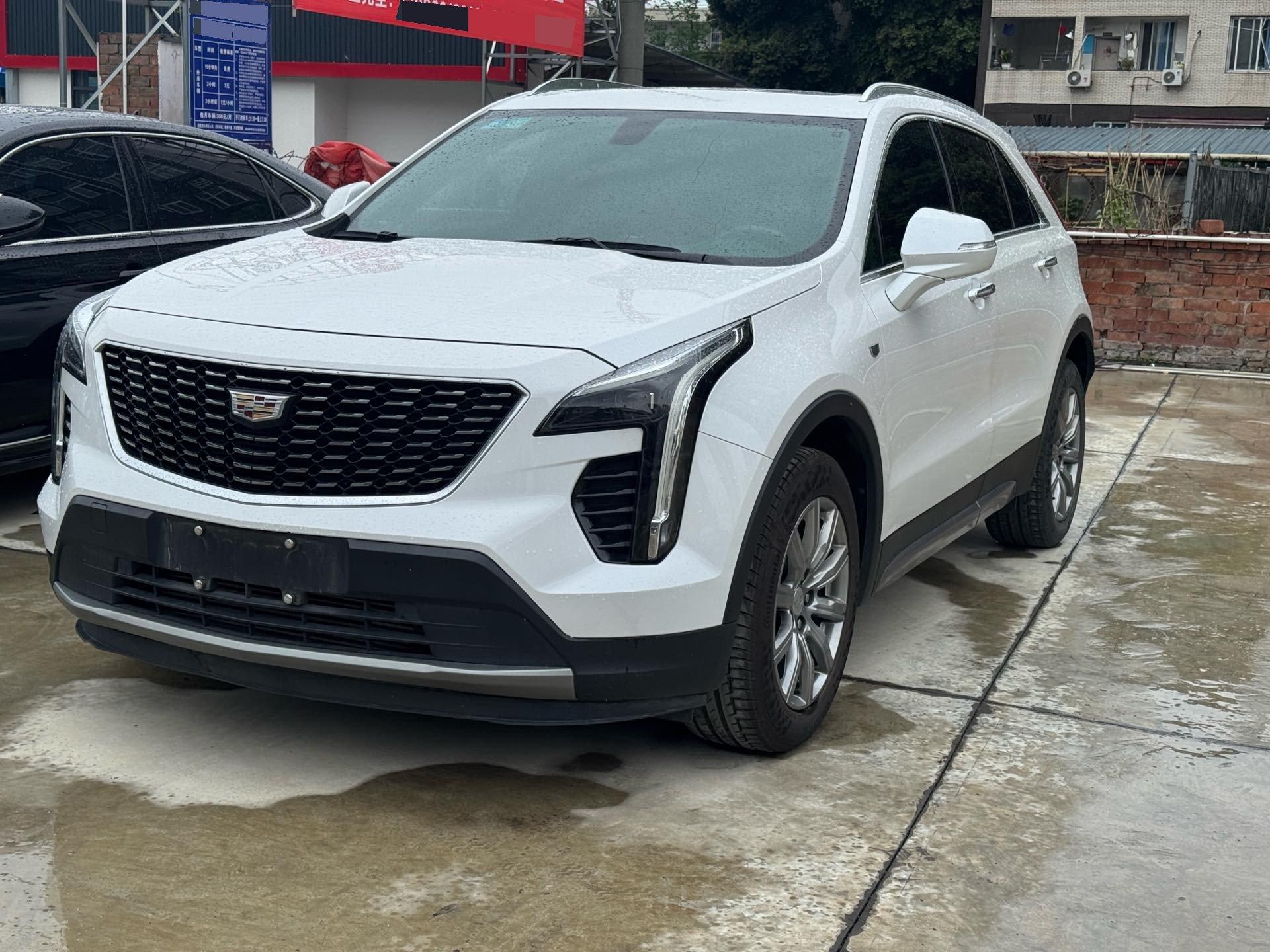 Cadillac XT4 2020 28T Two-Drive Leading Model