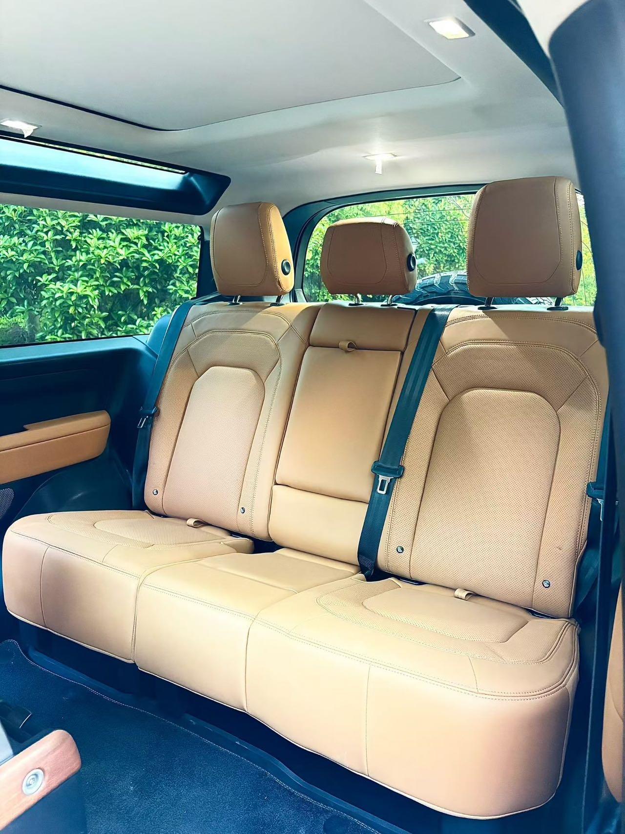 Land Rover Guard 2024 90 3.0T P400 HSE 6