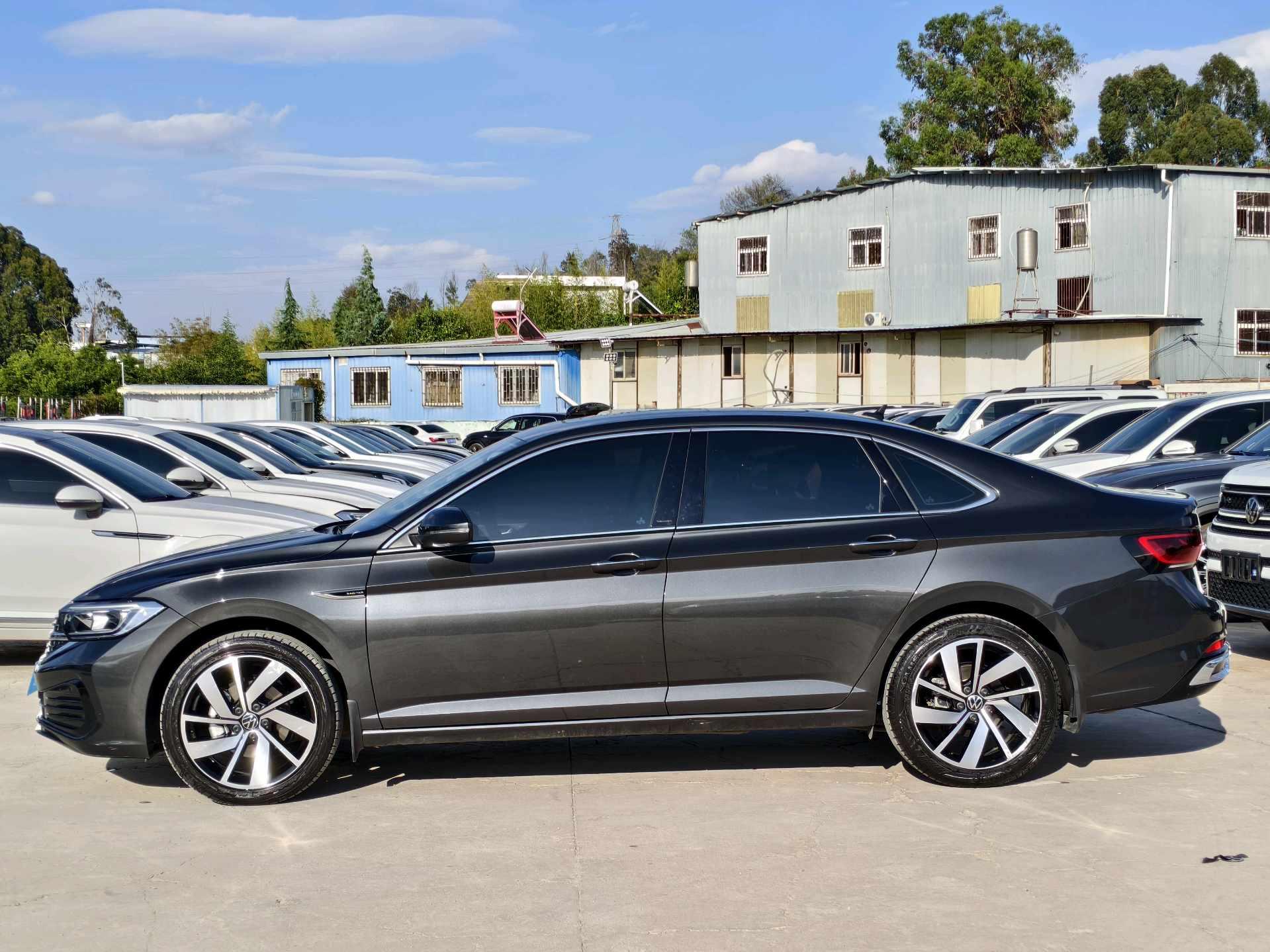 Volkswagen 2024 Sagitar 1.5TSI 300TSI Exceed Version Automatic 3