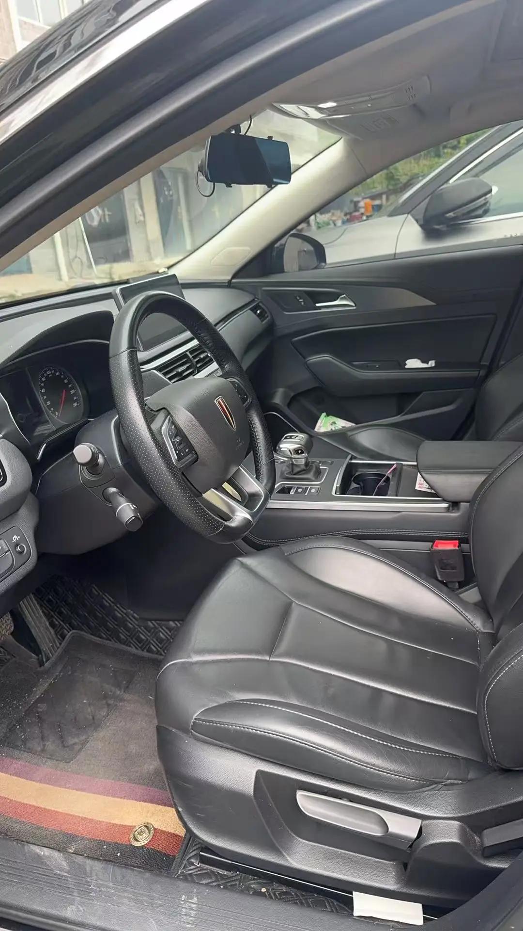 HongQi H5 Classic 2022 1.5T DCT Flag Rhyme Edition 3
