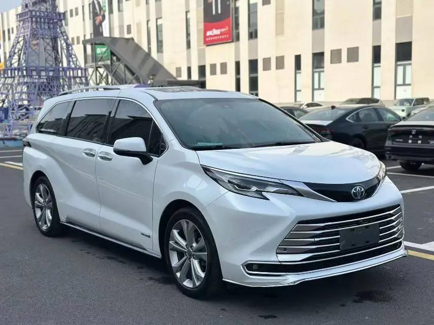Toyota 2023 Sienna 2.5 CVT Prestige Automatic 3