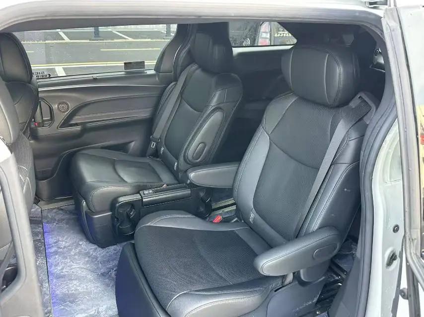 Toyota 2023 Sienna 2.5 CVT Prestige Automatic 5