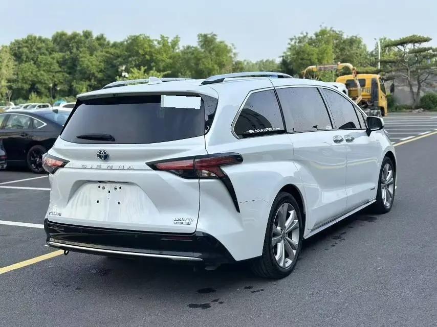 Toyota 2023 Sienna 2.5 CVT Prestige Automatic 8