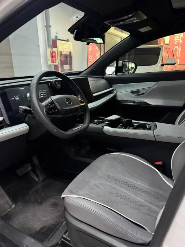 ChangAn 2023 UNI-T 1.5T Prestige Automatic 7