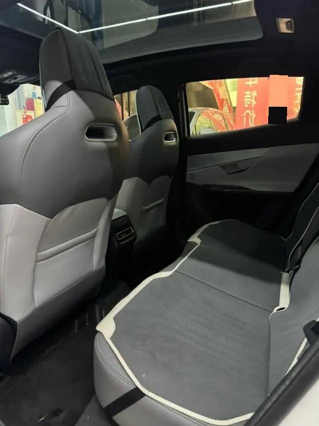 ChangAn 2023 UNI-T 1.5T Prestige Automatic 8