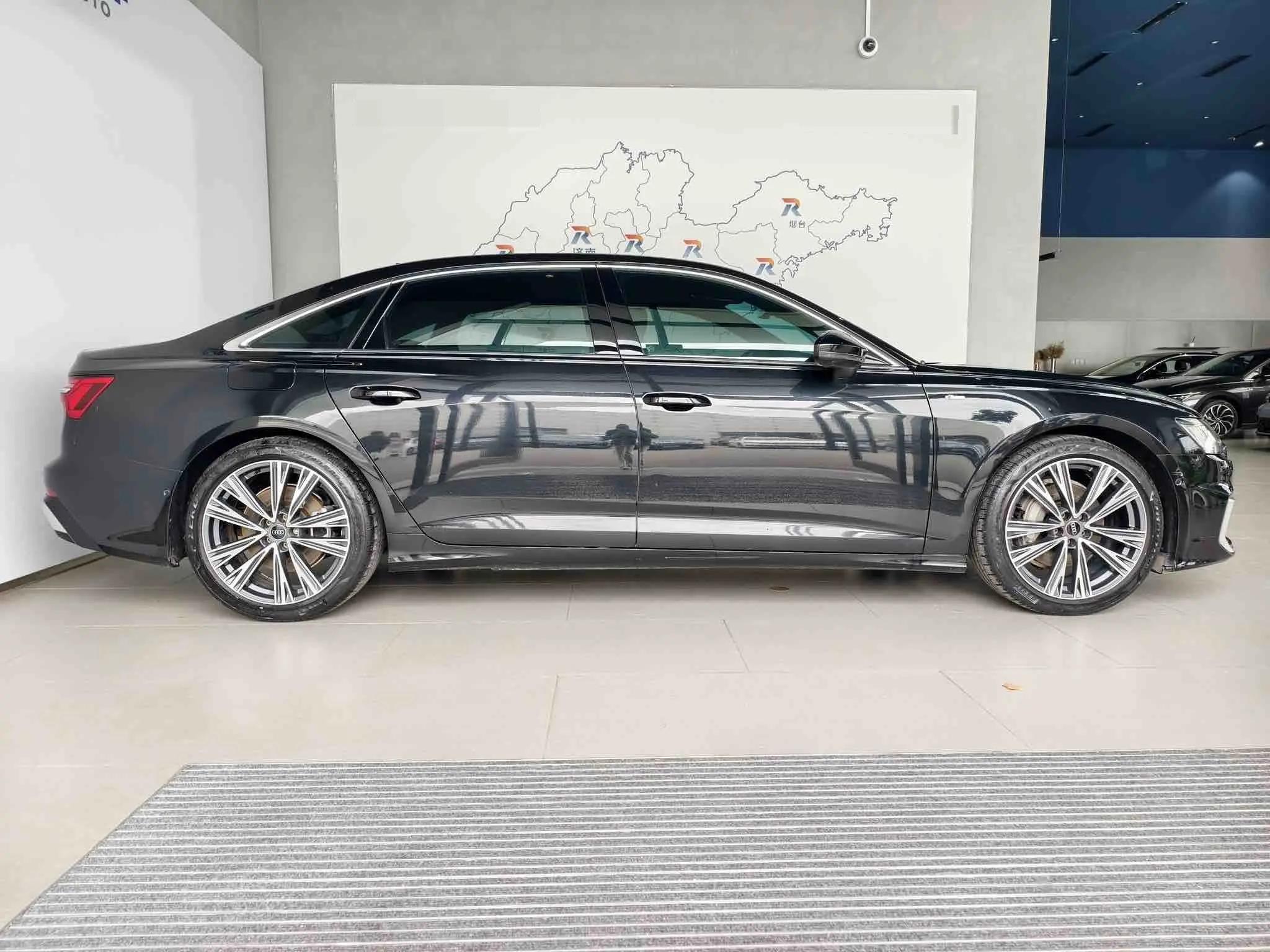 Audi 2023 A6L 2.0TFSI 45TFSI Prestige Dynamic Edition (facelift) Automatic 3