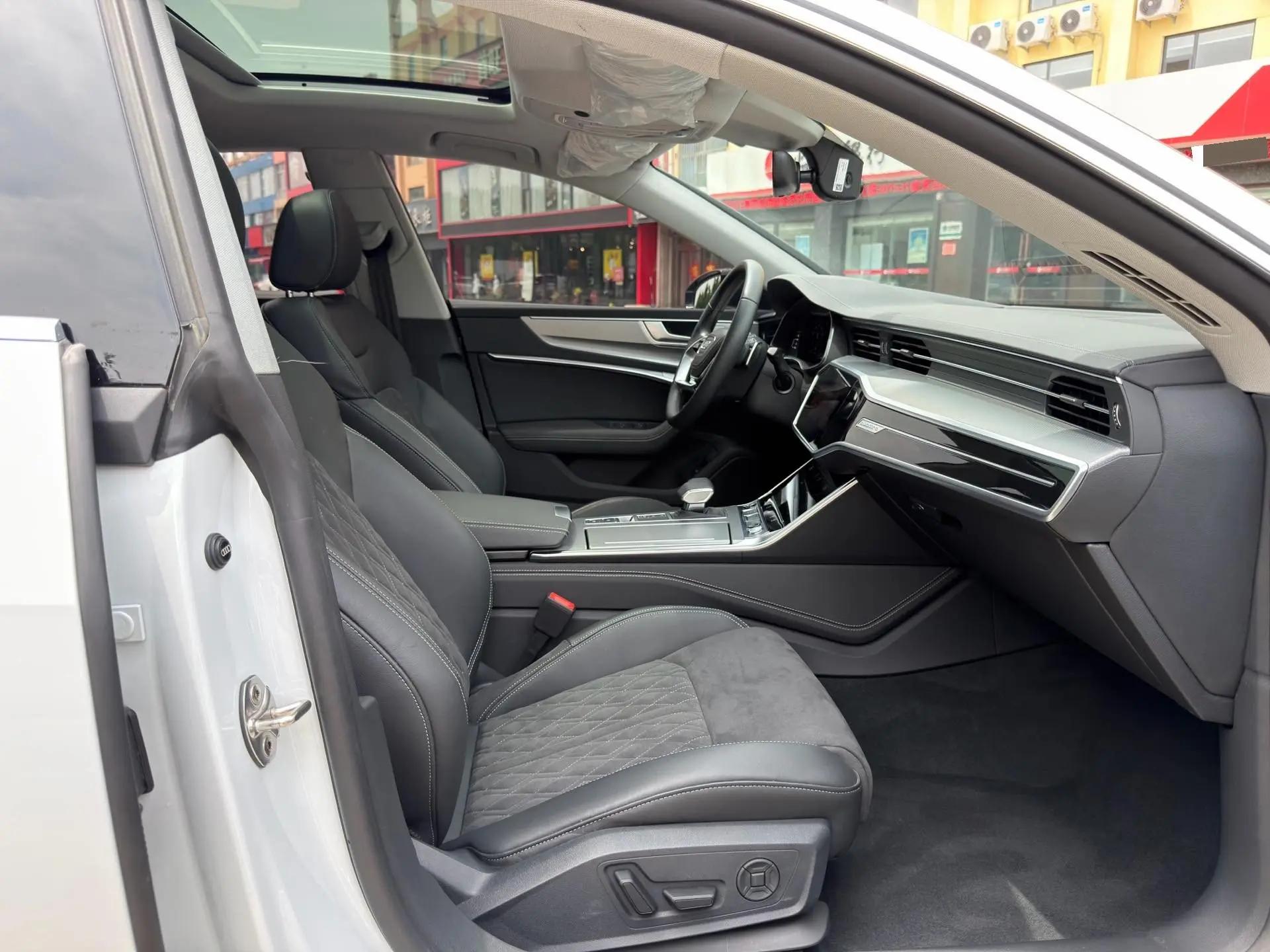 Audi 2024 A7L 2.0TFSI 45TFSI Quattro Luxury Automatic 13