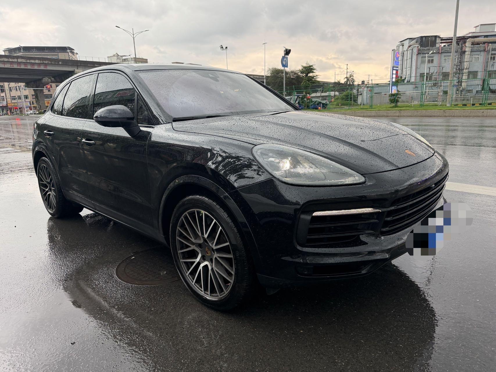 2022 Cayenne Coupé 3.0T Platinum Edition 2