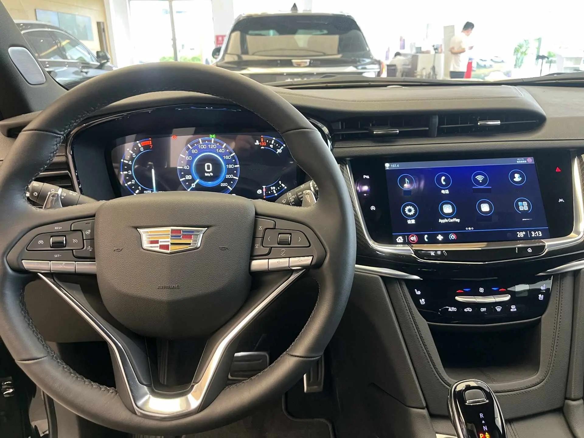 Cadillac 2025 XT6 48V 2.0T 6 4-wheel drive distinguished administrative black standard automatic gear 3