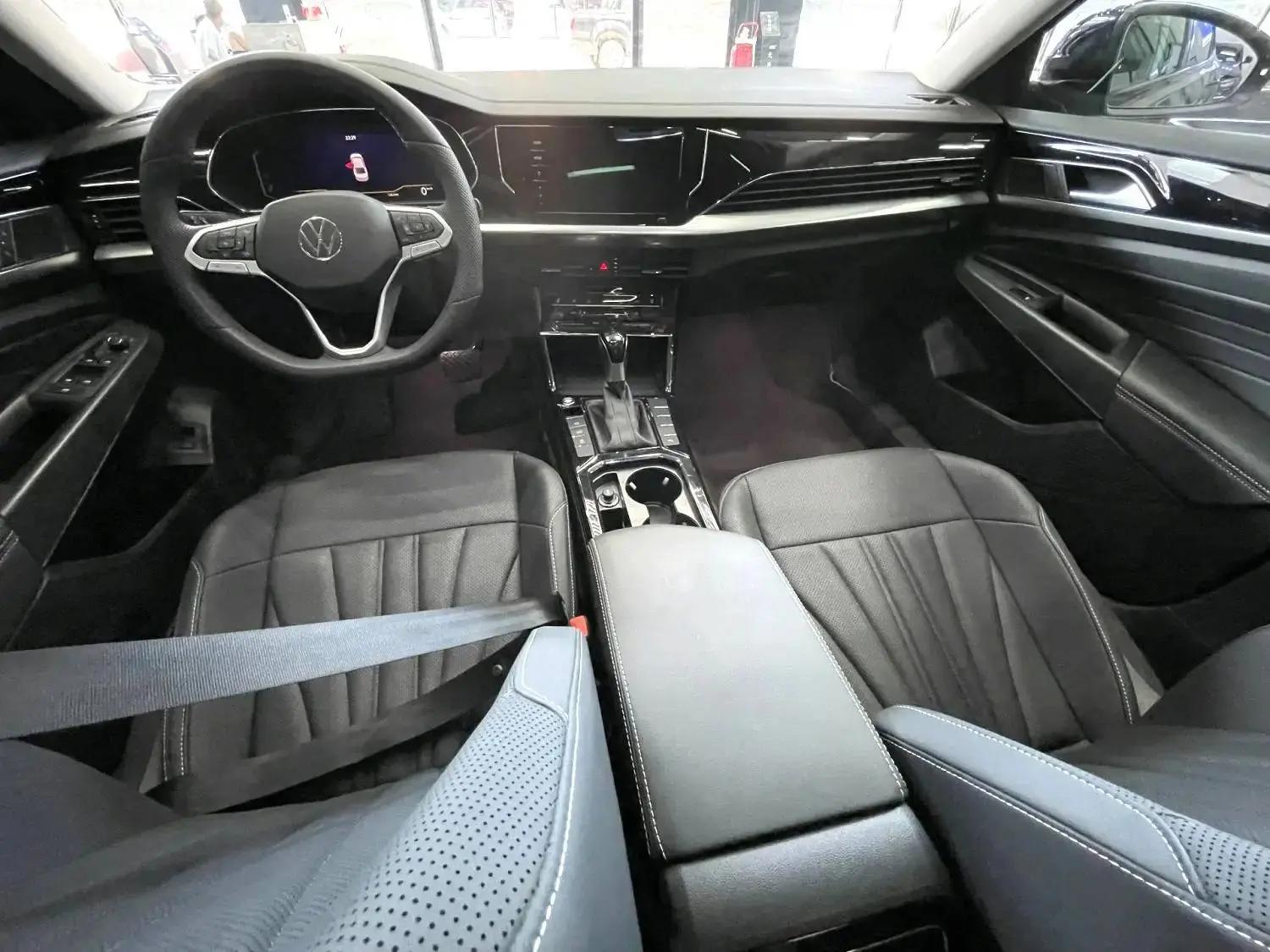 Volkswagen 2024 Passat 2.0TSI 330TSI Starry Sky Elite Edition Automatic 3