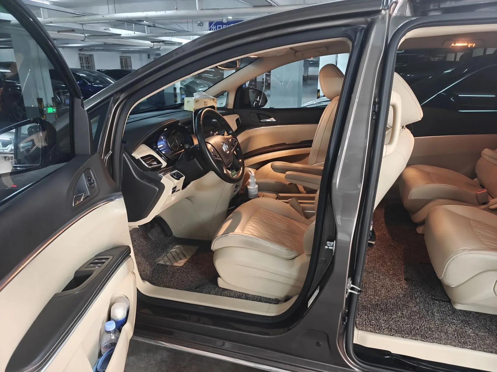 Buick GL8 2023 Land Business Class 652T Luxury Model 3