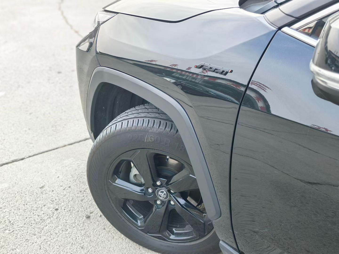 RAV4 RongFang 2020 Dual Engine 2.5L CVT Four-wheel Drive Elite PLUS Edition 6