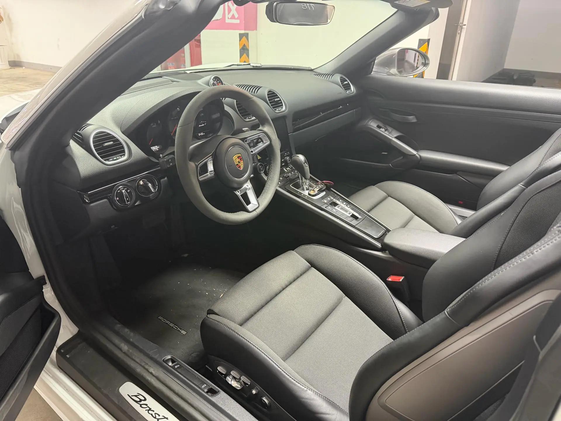 Porsche 718 2019 Boxster T 2.0T 4