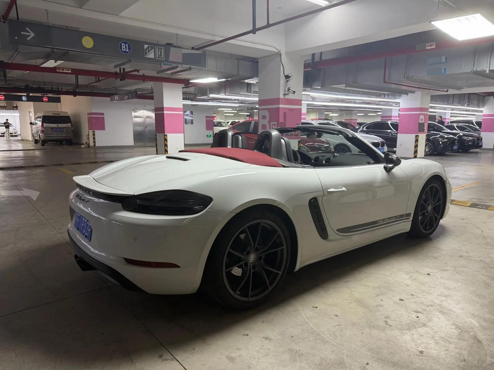 Porsche 718 2019 Boxster T 2.0T 7