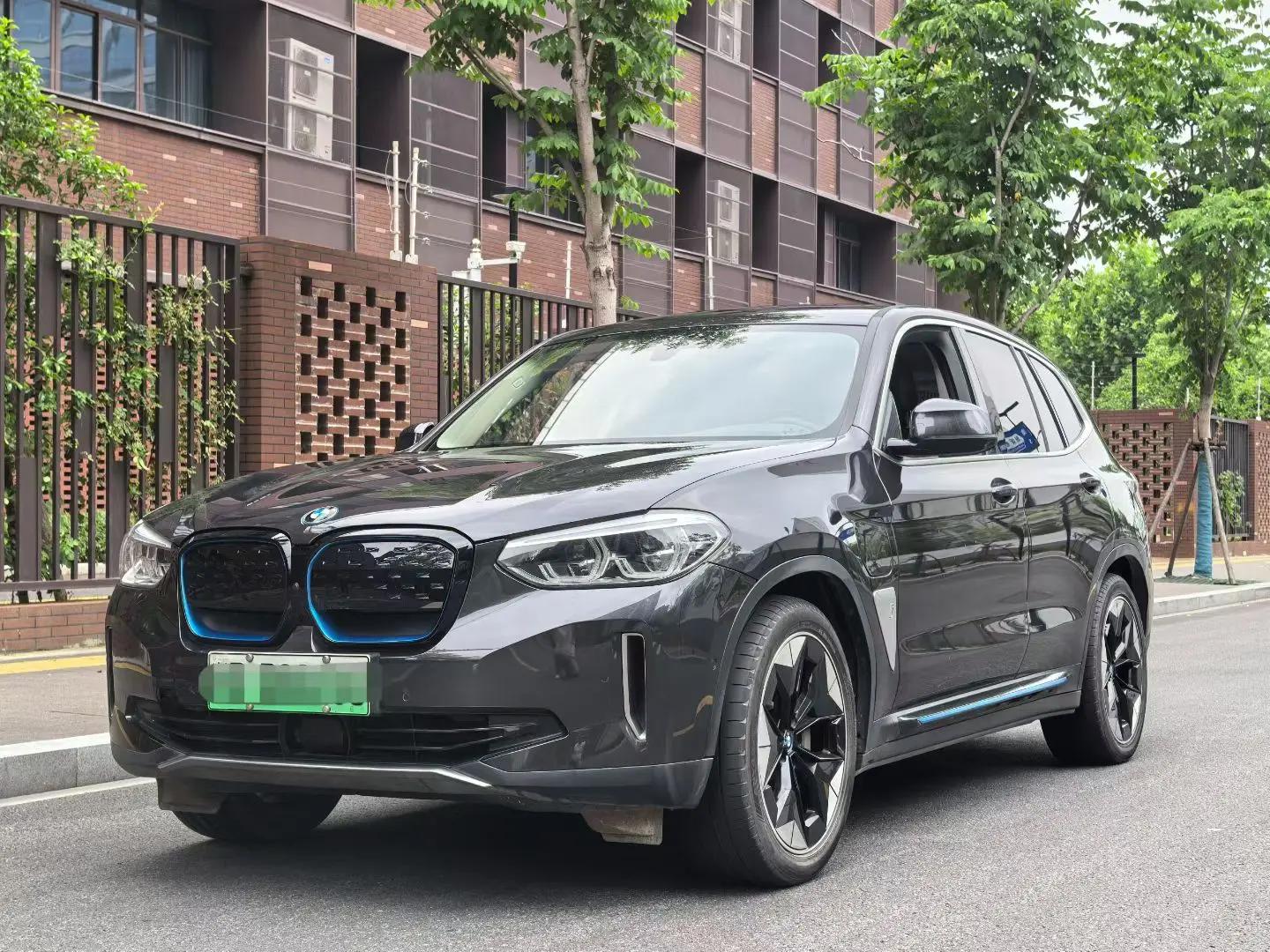 BMW iX3 2021 model change to create collar type