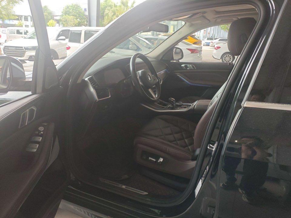 BMW X5 2022 xDrive 30Li exclusive m sports suit 5