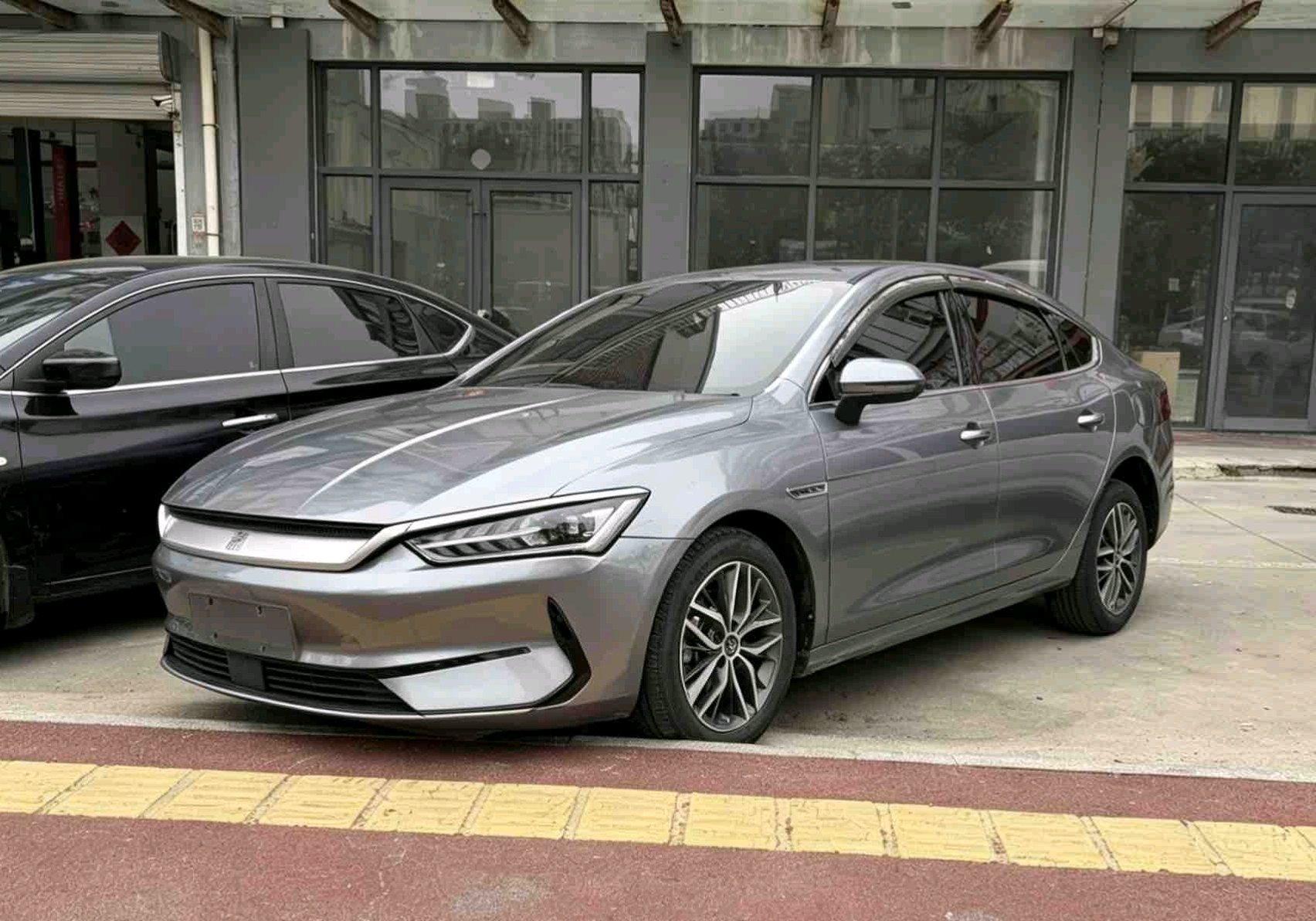 Qin PLUS 2021 EV 500KM Honorable Model