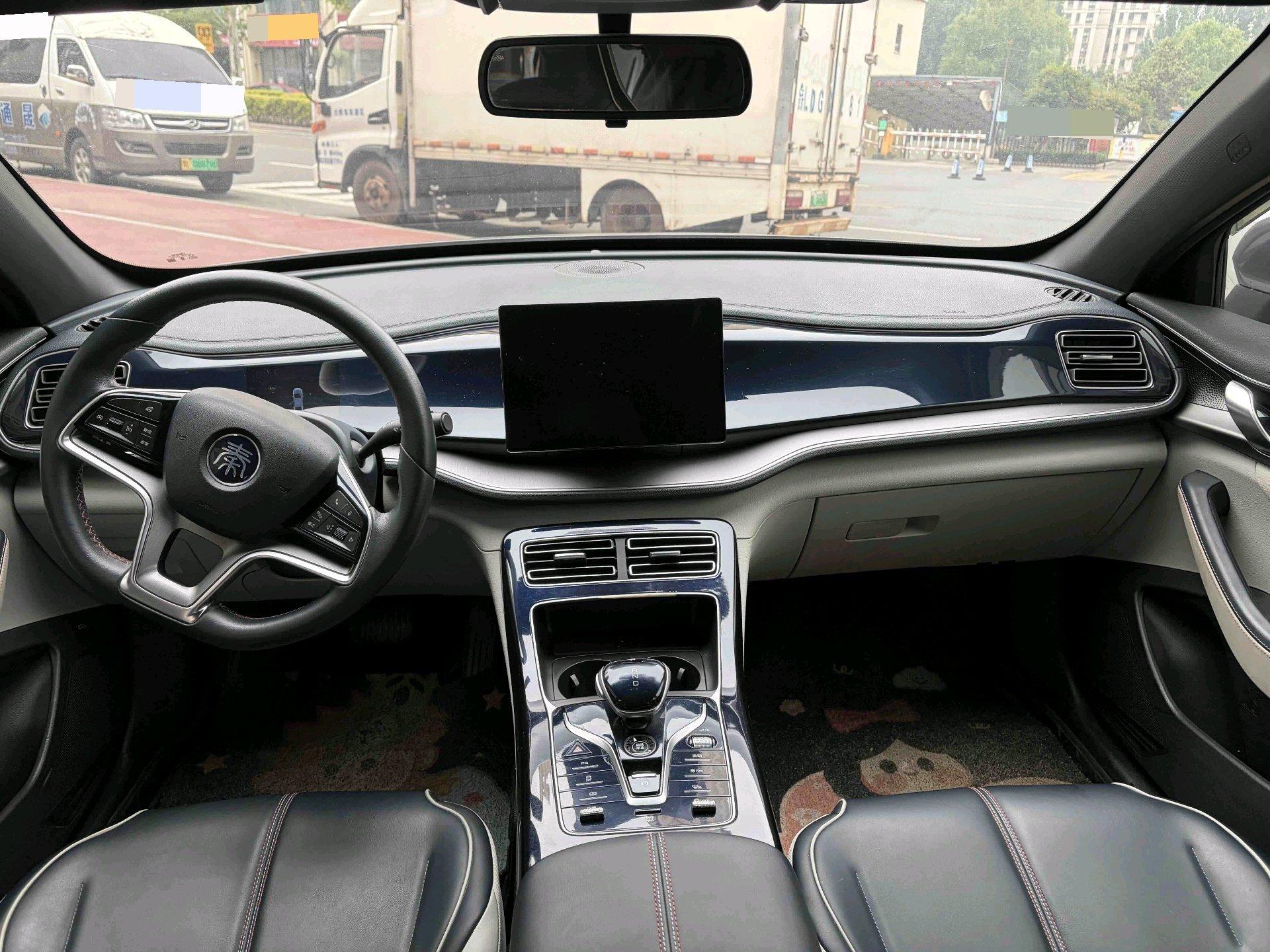 Qin PLUS 2021 EV 500KM Honorable Model 10