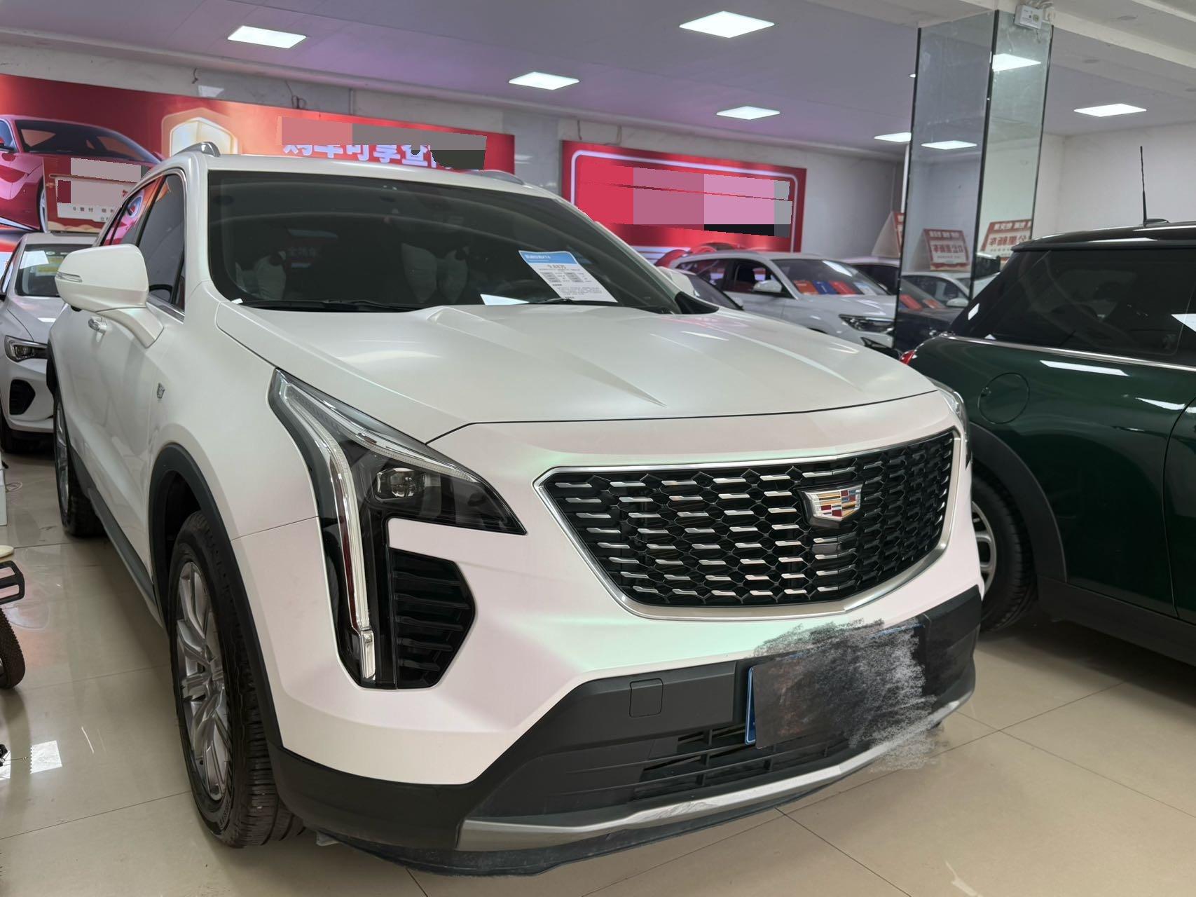 Cadillac XT4 2021 28T Two-Drive Leading Model 2