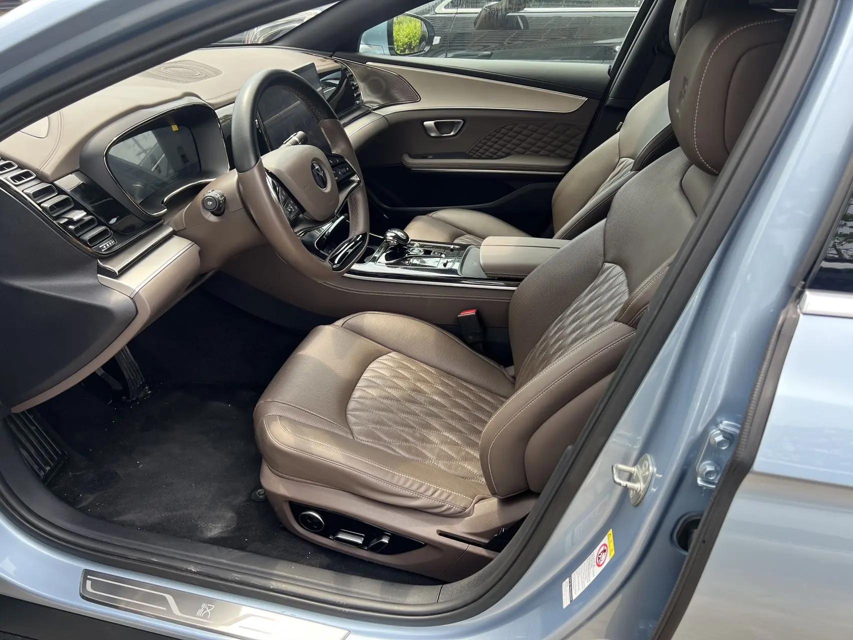 BYD 2023 Han EV 506KM Champion Edition Precursor Honorable Automatic Gear 2