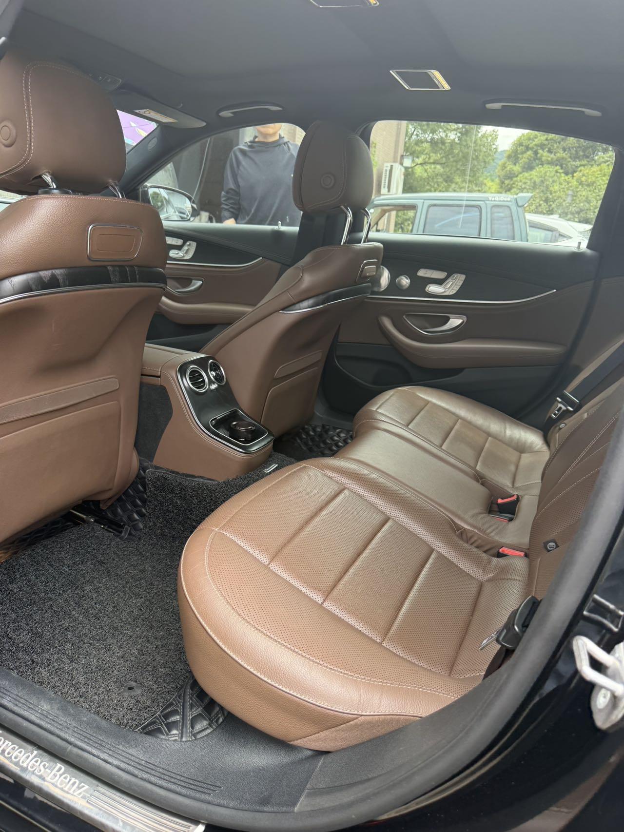 Mercedes Benz E-Class 2021 E 300 L Sports Honor 5