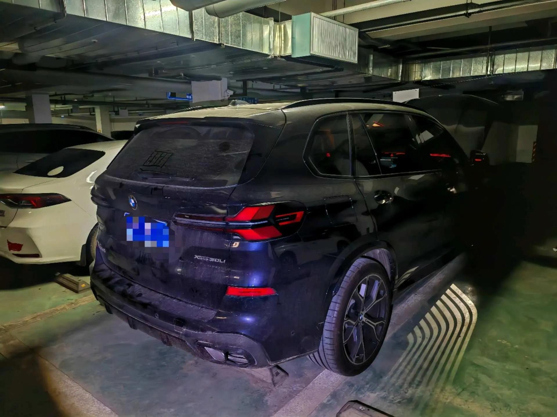 BMW 2026 X5 xDrive30Li 48V 2.0T Luxury M Sport Night Edition Automatic 4