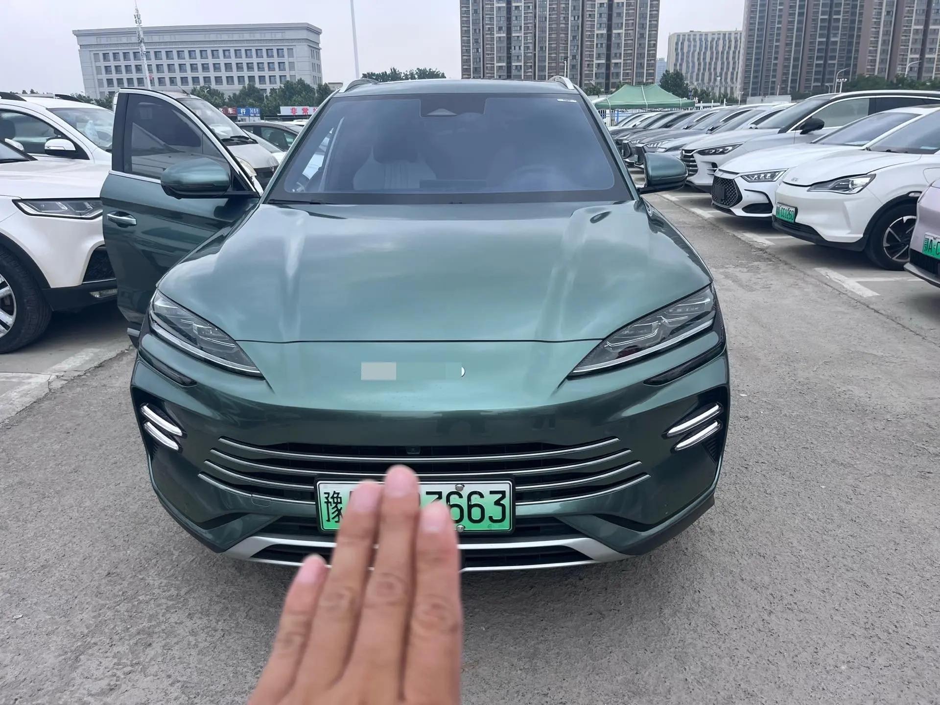 BYD 2023 Song PLUS DM-i 1.5 Stepless Champion Edition 110KM Flagship PLUS Automatic Gear 2