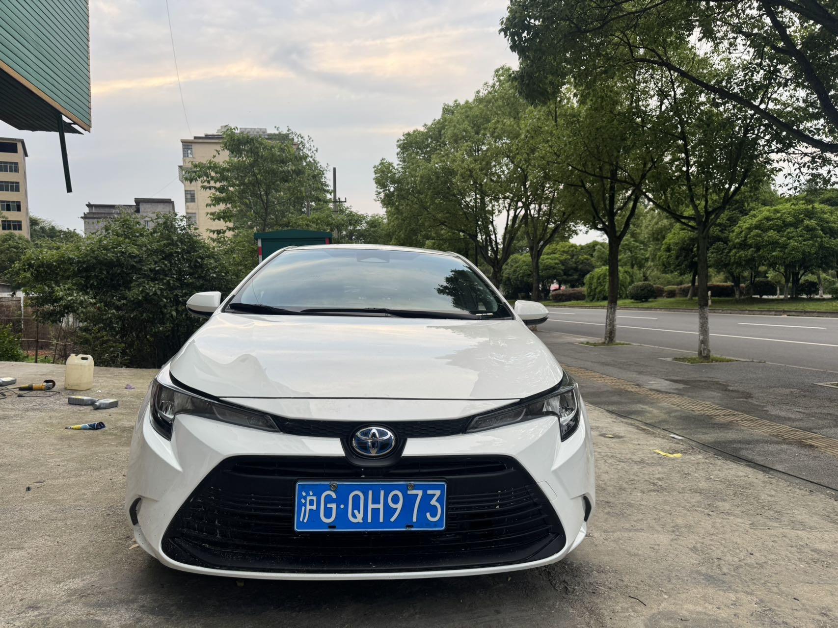 Toyota 2023 Lei Ling Shuangqing 1.8 Stepless Intelligent Electric Hybrid Leading Edition Automatic Gear 2